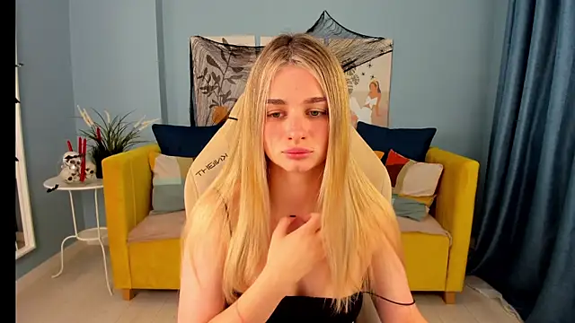 SweetyLicky online show from October 23, 2025, 4:05 pm