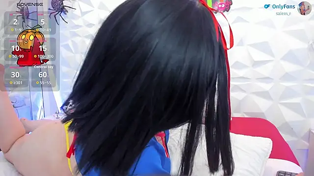 salem cute online show from October 25, 2025, 2:33 am