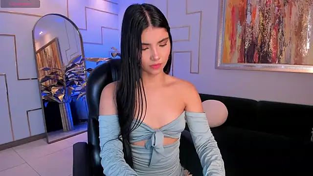 MiaLaurence online show from October 11, 2025, 7:37 pm