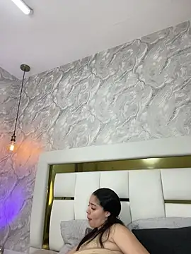MiaFarkash online show from May 13, 2026, 6:26 pm