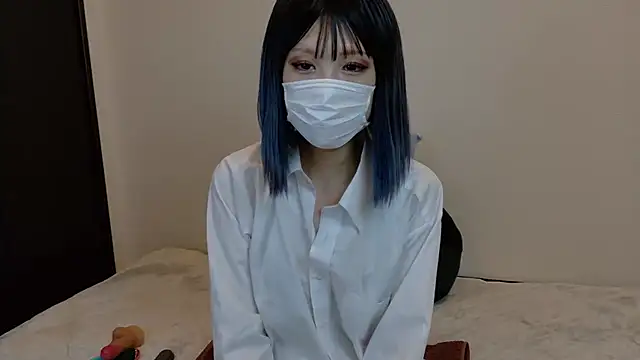 sarina at online show from October 14, 2025, 4:24 am