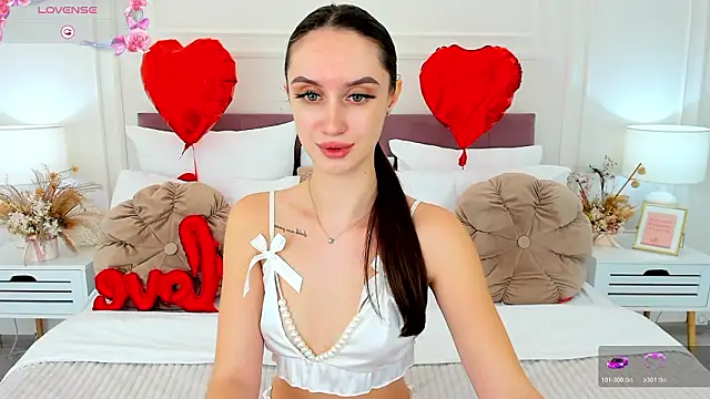 Snapshot of ToriSonn chatting on February 17, 2026, 1:19 pm ToriSonn online show from February 17, 2026, 1:19 pm