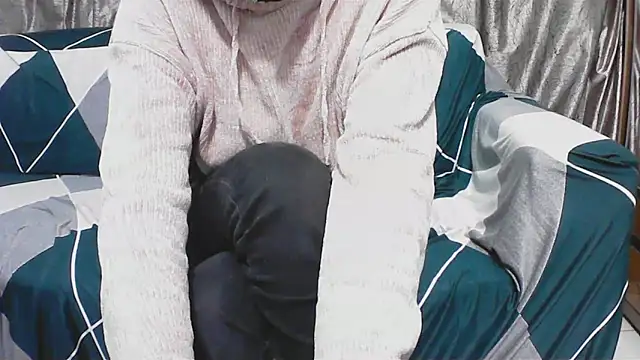 horny  couple  online show from January 6, 2026, 4:55 pm