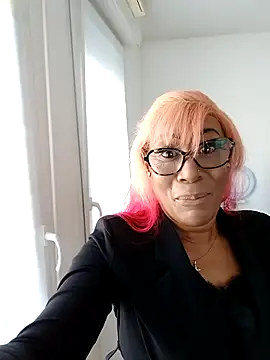 iamlalamilano online show from April 10, 2026, 10:11 am