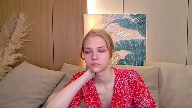 4example Chloe online show from May 22, 2026, 5:27 am