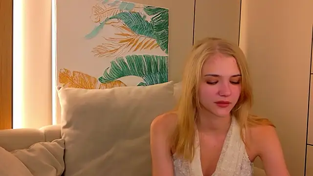 Snapshot of 4example_Chloe chatting on July 7, 2026, 6:47 am 4example Chloe online show from July 7, 2026, 6:47 am