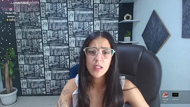 DanielaMonroe online show from October 29, 2025, 9:14 pm