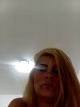 flavinhasensual online show from October 28, 2025, 6:18 pm