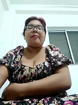 Elie couple143 online show from January 15, 2026, 6:00 pm