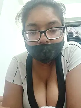 Elie couple143 online show from October 28, 2025, 1:10 pm