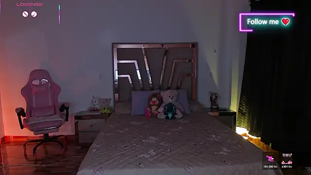 Snapshot of lunaarose chatting on February 4, 2026, 3:12 am lunaarose online show from February 4, 2026, 3:12 am