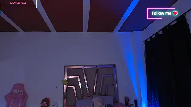 Snapshot of lunaarose chatting on February 19, 2026, 3:36 am lunaarose online show from February 19, 2026, 3:36 am