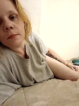 Snapshot of itsLoBunny chatting on October 4, 2025, 6:04 am itsLoBunny online show from October 4, 2025, 6:04 am