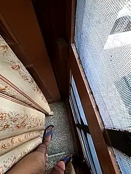 desir3dlund online show from September 14, 2025, 2:56 am