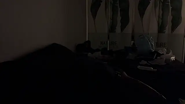zerofxxker online show from June 3, 2026, 2:33 pm