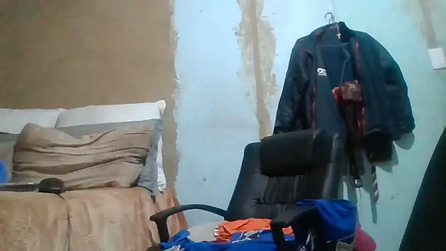 Snapshot of Nicky52 chatting on June 17, 2026, 5:29 am Nicky52 online show from June 17, 2026, 5:29 am
