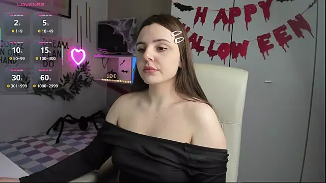 LiaWoow online show from October 26, 2025, 8:04 am