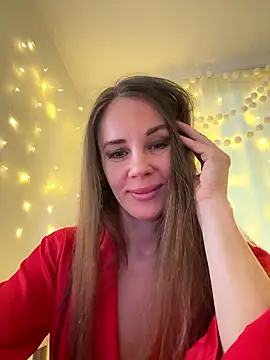 LucieMack online show from January 15, 2026, 5:22 am