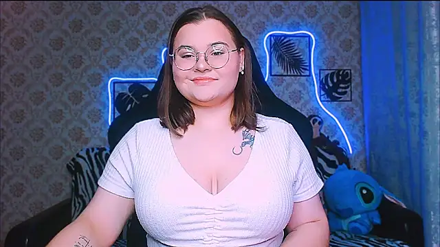 InLoveWithLife26 online show from October 15, 2025, 7:22 pm