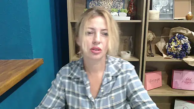 elegance lady online show from September 23, 2025, 12:23 pm