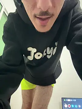 Snapshot of HitShelf chatting on March 1, 2026, 8:20 pm HitShelf online show from March 1, 2026, 8:20 pm