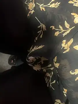 HiddenHoneyLDN online show from November 3, 2025, 11:36 am