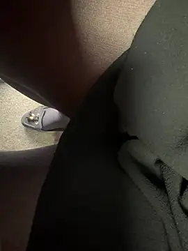 HiddenHoneyLDN online show from January 14, 2026, 11:58 am