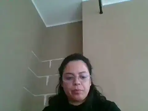 ITALIANASISIXX online show from May 11, 2026, 7:10 am