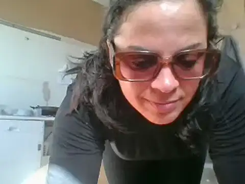 Snapshot of ITALIANASISIXX chatting on February 15, 2026, 12:48 pm ITALIANASISIXX online show from February 15, 2026, 12:48 pm