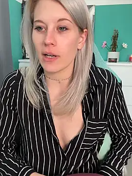 TheRealJessyLey online show from April 14, 2026, 9:03 am