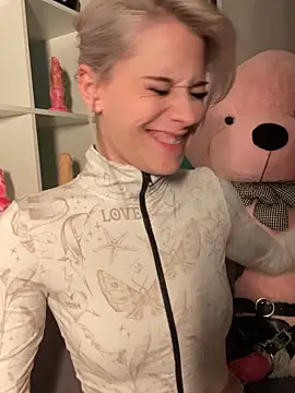 TheRealJessyLey online show from November 12, 2025, 7:40 pm