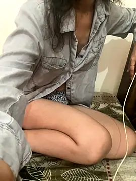 Snapshot of _Maya_zaidi_ chatting on September 18, 2025, 8:39 am  Maya zaidi  online show from September 18, 2025, 8:39 am