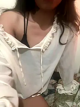 Snapshot of _Maya_zaidi_ chatting on October 13, 2025, 7:48 pm  Maya zaidi  online show from October 13, 2025, 7:48 pm