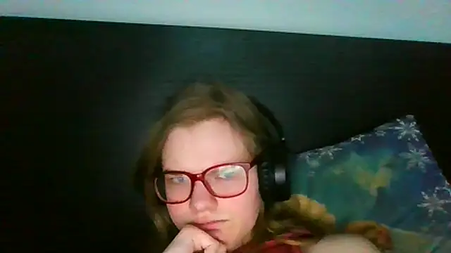 Moonolighta online show from January 7, 2026, 12:10 pm