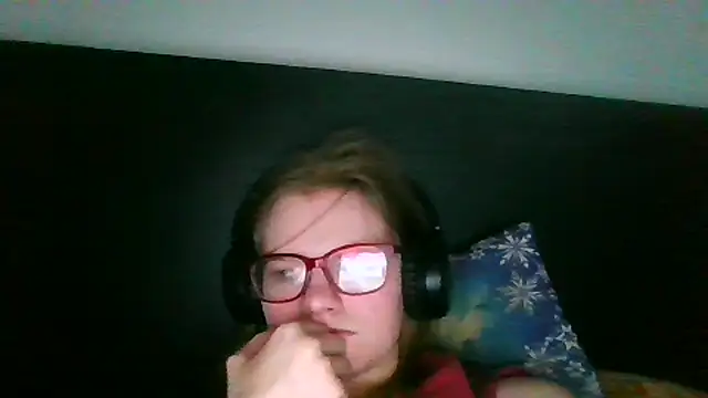 Snapshot of Moonolighta chatting on January 18, 2026, 9:35 am Moonolighta online show from January 18, 2026, 9:35 am