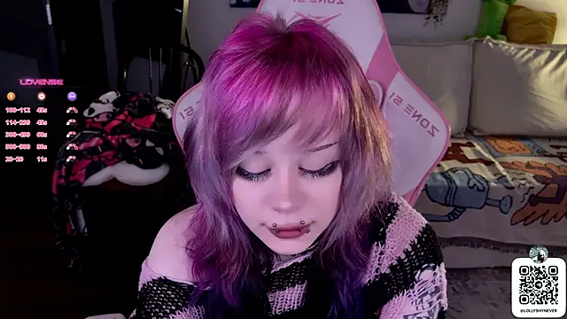 Lollyshy online show from September 28, 2025, 10:44 am