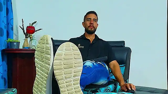 Snapshot of DaveSoldier chatting on October 15, 2025, 4:22 am DaveSoldier online show from October 15, 2025, 4:22 am