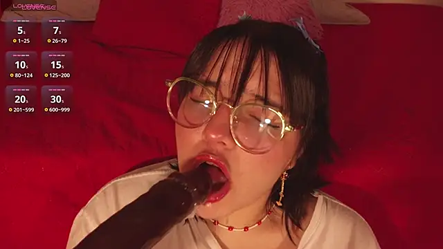 Gaby99  online show from November 18, 2025, 10:51 am