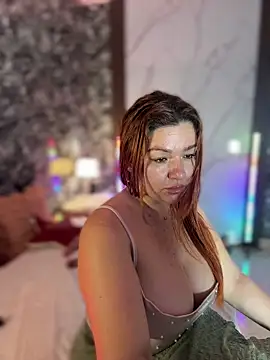 Snapshot of Bigass_curvy chatting on November 2, 2025, 8:25 pm Bigass curvy online show from November 2, 2025, 8:25 pm