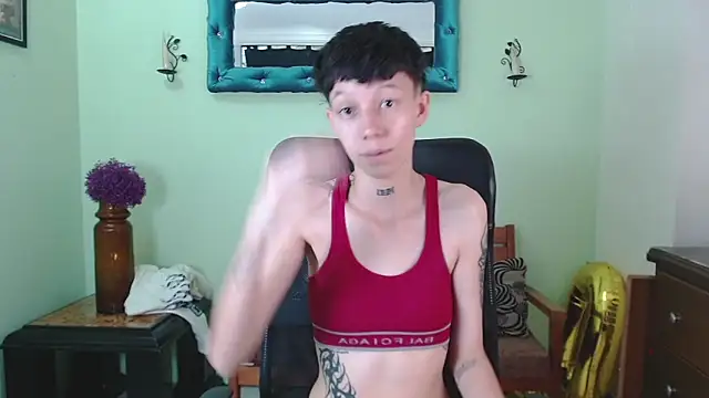 Snapshot of LiamBrown09 chatting on April 18, 2026, 12:07 pm LiamBrown09 online show from April 18, 2026, 12:07 pm