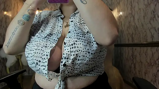 irenne wilsonn online show from September 25, 2025, 12:33 pm