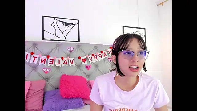 Naughty Couple83 online show from February 24, 2026, 7:15 pm