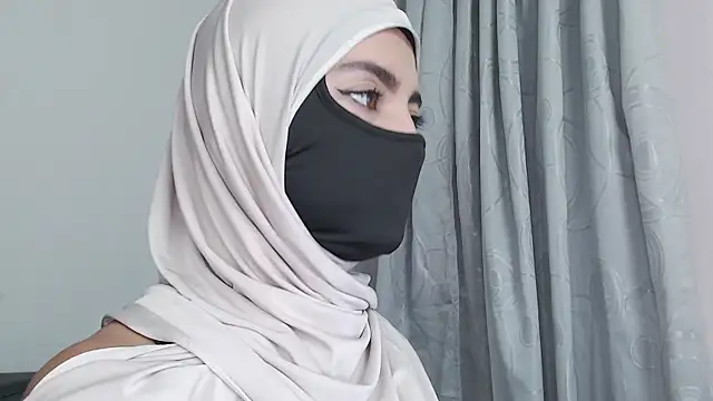 jade nassar online show from November 26, 2025, 7:47 pm