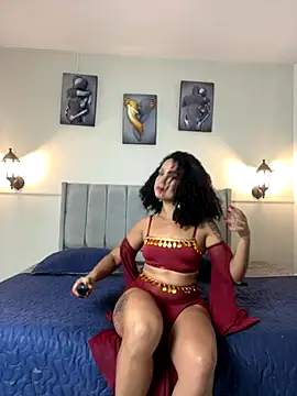 Samara Hadi  online show from November 28, 2025, 9:59 pm