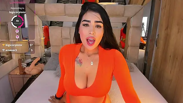 Snapshot of MaddyGray_ chatting on October 2, 2025, 7:06 pm MaddyGray online show from October 2, 2025, 7:06 pm