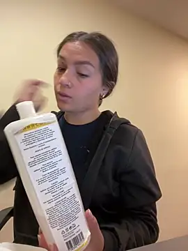 Alyha Cortes online show from March 10, 2026, 1:48 pm