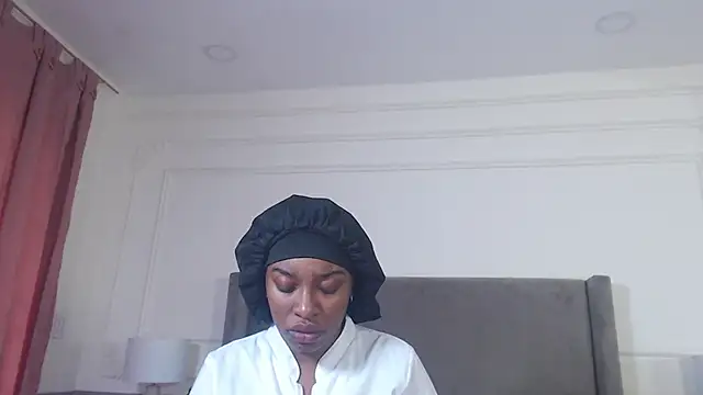 NatashaSilver online show from December 16, 2025, 1:15 pm