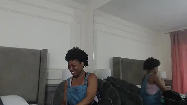 NatashaSilver online show from November 8, 2025, 1:25 pm