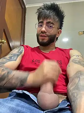 Snapshot of King_Draven3 chatting on February 22, 2026, 12:18 pm King Draven3 online show from February 22, 2026, 12:18 pm