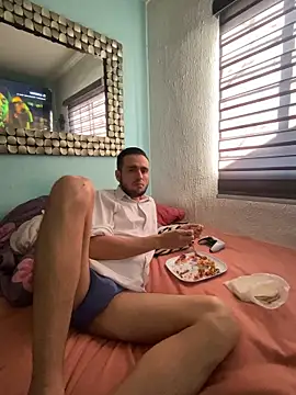 Alexitho25 online show from November 17, 2025, 10:25 pm